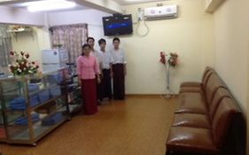 Hninn si Budget Inn Yangon